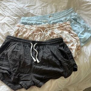 Billabong shorts 10 each or 20 for all of them